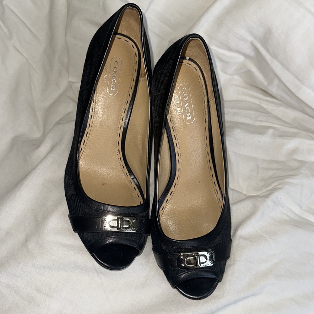Coach Thea Jakard C Signature